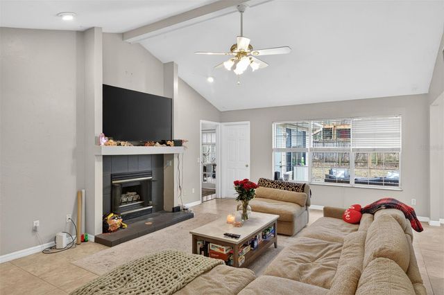 305 NW 28TH STREET, Gainesville, FL 32607