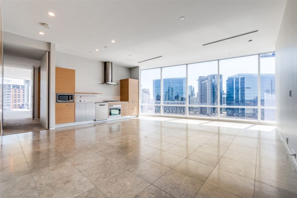 2430 Victory Park Lane 1809, Dallas, TX 75219