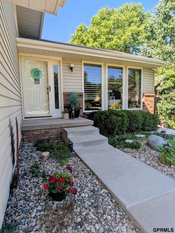 6111 Tennyson Circle, Lincoln, NE 68516