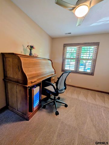 6111 Tennyson Circle, Lincoln, NE 68516