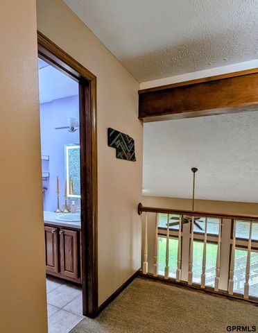 6111 Tennyson Circle, Lincoln, NE 68516