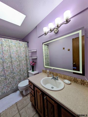 6111 Tennyson Circle, Lincoln, NE 68516