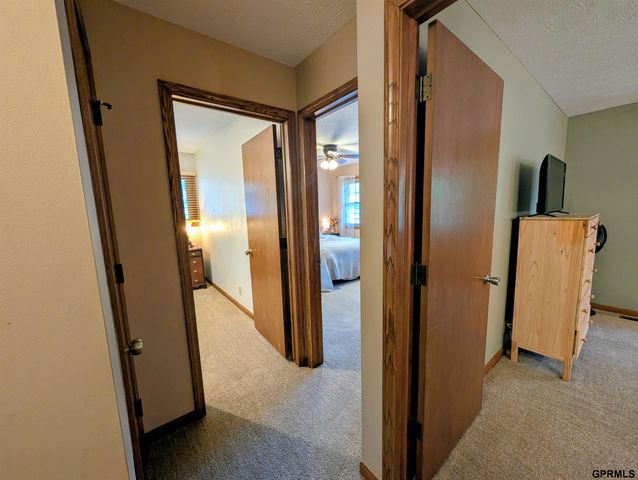 6111 Tennyson Circle, Lincoln, NE 68516