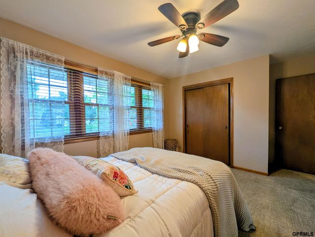 6111 Tennyson Circle, Lincoln, NE 68516