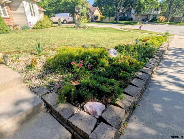 6111 Tennyson Circle, Lincoln, NE 68516