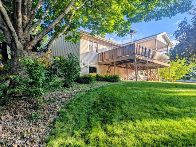 6111 Tennyson Circle, Lincoln, NE 68516