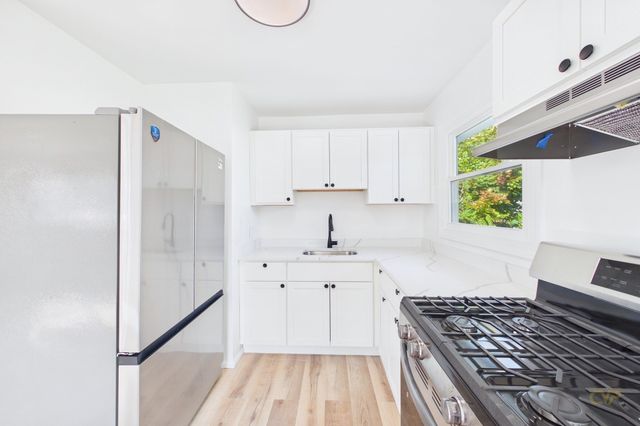 46 Brock Ave, New Bedford, MA 02744