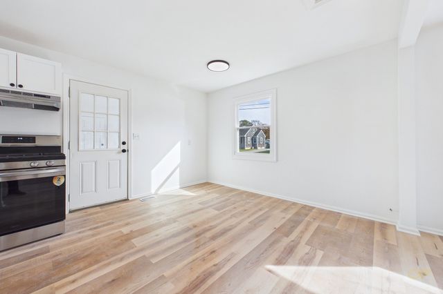 46 Brock Ave, New Bedford, MA 02744