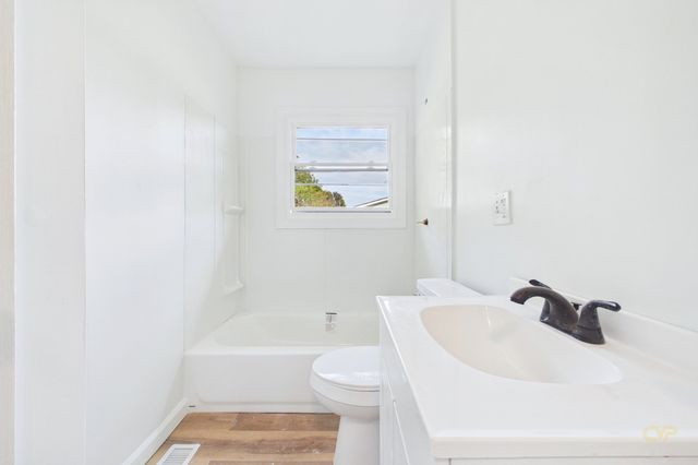46 Brock Ave, New Bedford, MA 02744