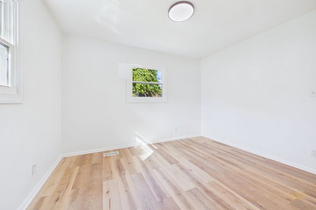 46 Brock Ave, New Bedford, MA 02744