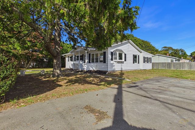 46 Brock Ave, New Bedford, MA 02744