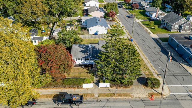 46 Brock Ave, New Bedford, MA 02744