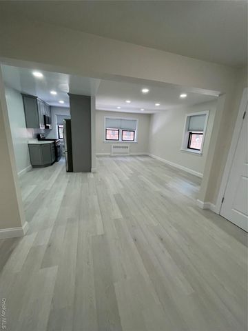 118-60 METROPOLITAN Avenue 2 I, Kew Gardens, NY 11415