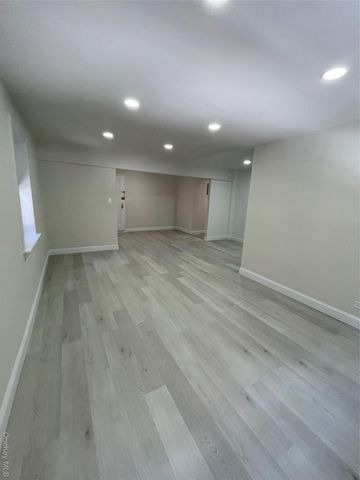 118-60 METROPOLITAN Avenue 2 I, Kew Gardens, NY 11415