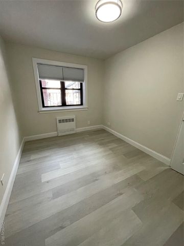 118-60 METROPOLITAN Avenue 2 I, Kew Gardens, NY 11415