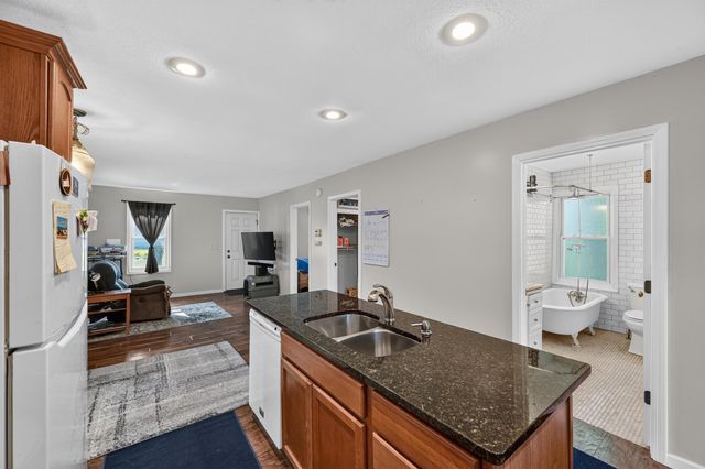 2018 Jefferson Avenue, Midland, MI 48640