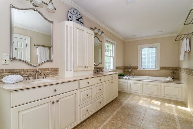 19 Skyview Lane, Sudbury, MA 01776