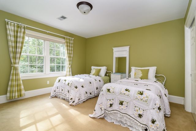 19 Skyview Lane, Sudbury, MA 01776