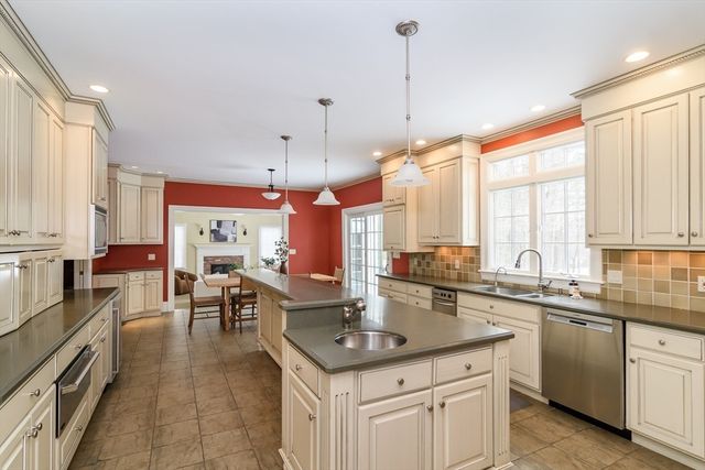19 Skyview Lane, Sudbury, MA 01776