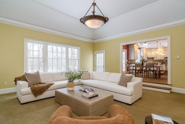 19 Skyview Lane, Sudbury, MA 01776