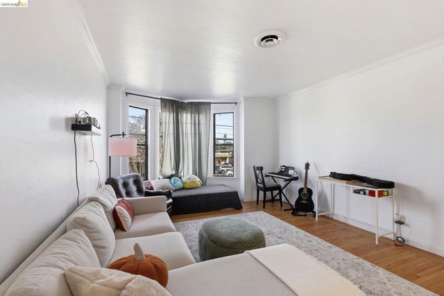 869 WOODSIDE WAY, San Mateo, CA 94401