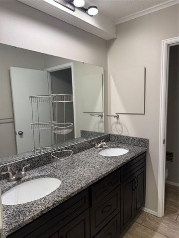 124 Carmel Woods, Ellisville, MO 63021