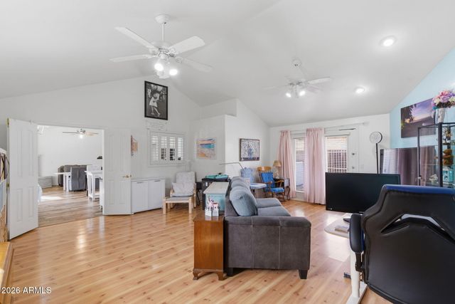 823 N HILL Circle, Mesa, AZ 85203