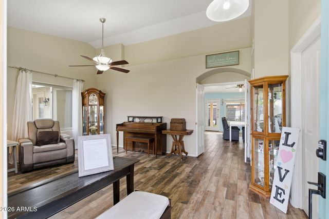 823 N HILL Circle, Mesa, AZ 85203