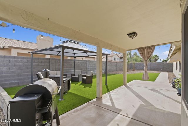 823 N HILL Circle, Mesa, AZ 85203