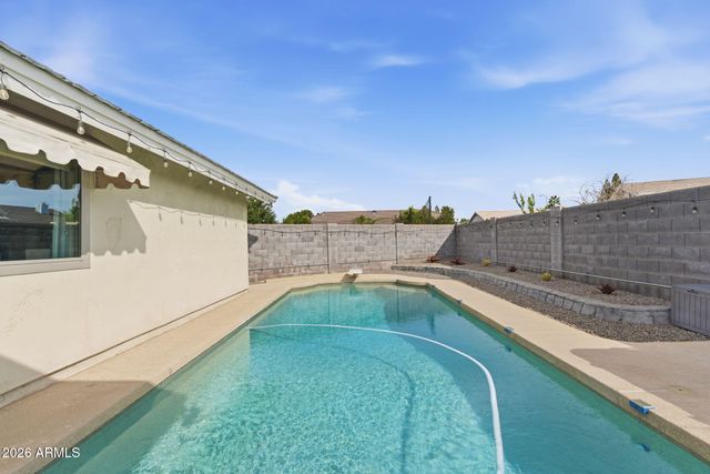 823 N HILL Circle, Mesa, AZ 85203