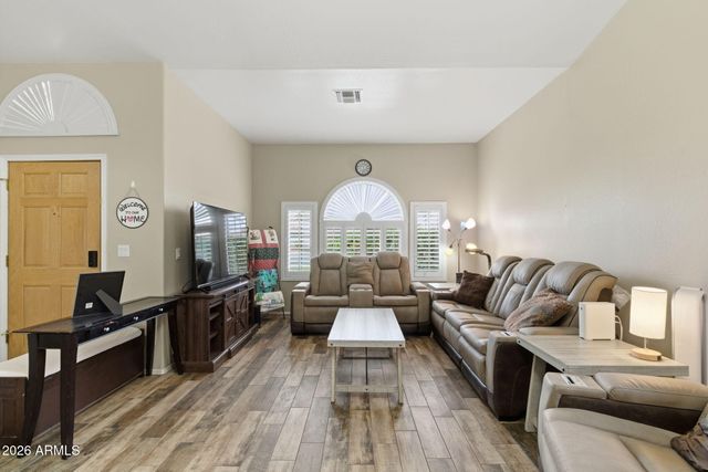 823 N HILL Circle, Mesa, AZ 85203