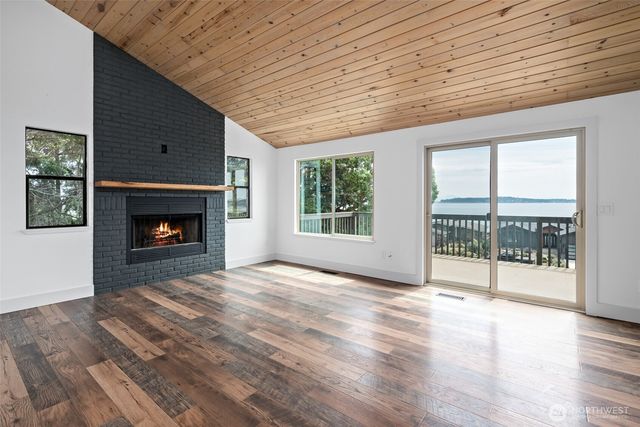 2123 Stoney Beach Lane, Oak Harbor, WA 98277