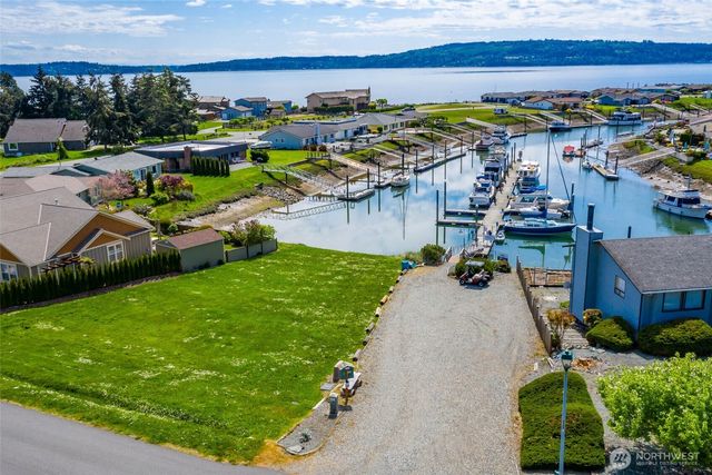 2123 Stoney Beach Lane, Oak Harbor, WA 98277