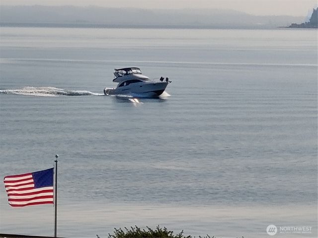 2123 Stoney Beach Lane, Oak Harbor, WA 98277
