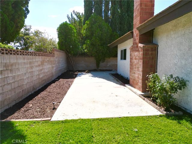 42944 Beau Ville Court, Lancaster, CA 93536