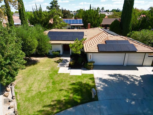 42944 Beau Ville Court, Lancaster, CA 93536