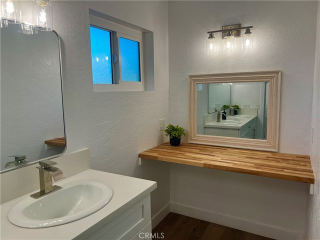 42944 Beau Ville Court, Lancaster, CA 93536