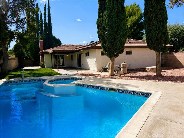 42944 Beau Ville Court, Lancaster, CA 93536