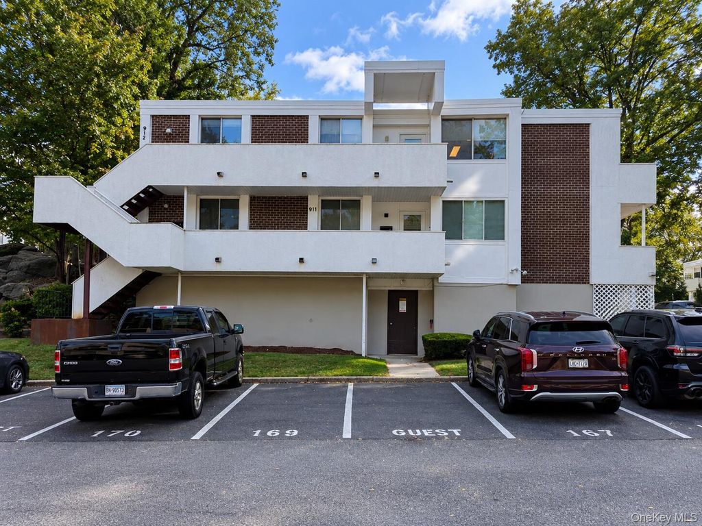 921 Colony Drive, Hartsdale, NY 10530 — exterior
