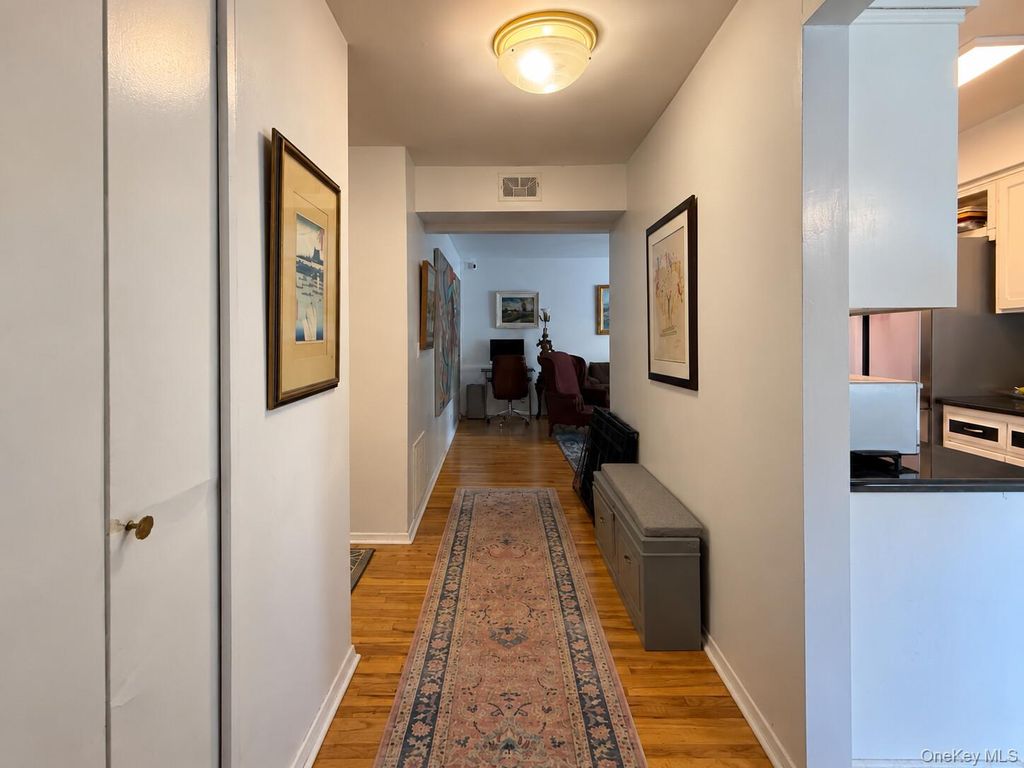 921 Colony Drive, Hartsdale, NY 10530 — photo 3