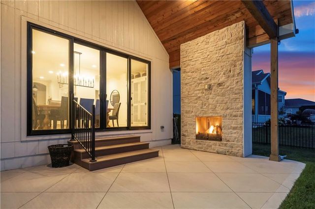 16805 Rosehill Street, Overland Park, KS 66221