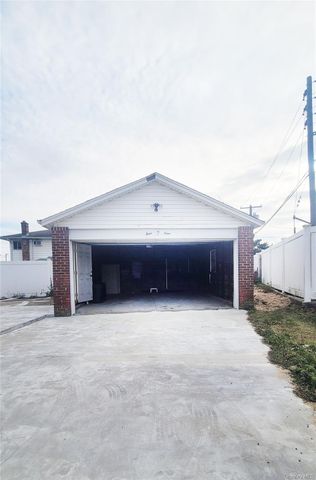 469 River Street, Oceanside, NY 11572