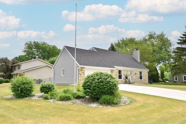 W165N10648 Wagon TRAIL, Germantown, WI 53022
