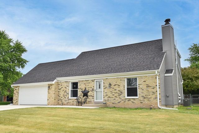 W165N10648 Wagon TRAIL, Germantown, WI 53022