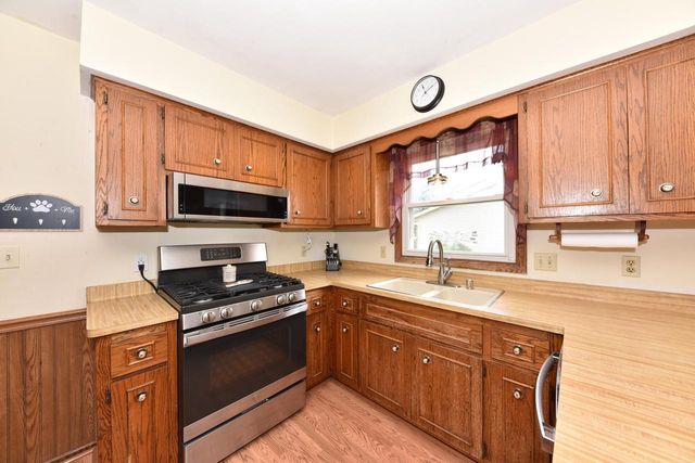 W165N10648 Wagon TRAIL, Germantown, WI 53022