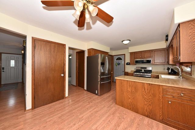 W165N10648 Wagon TRAIL, Germantown, WI 53022
