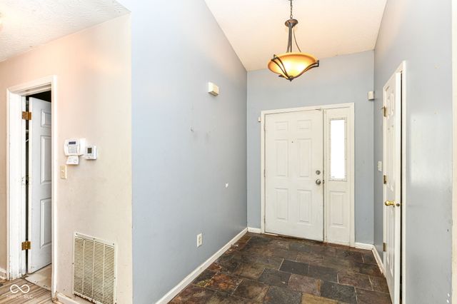 6211 Glen Flint Court, Indianapolis, IN 46254