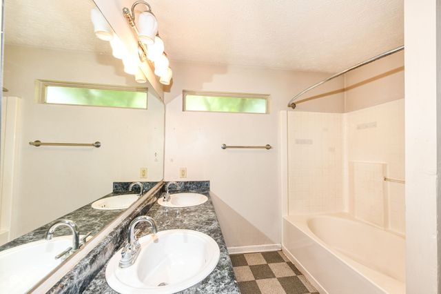 6211 Glen Flint Court, Indianapolis, IN 46254