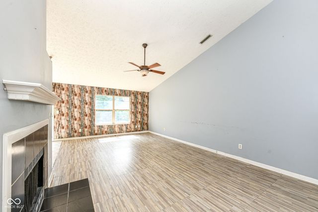 6211 Glen Flint Court, Indianapolis, IN 46254