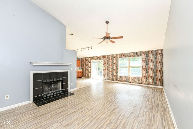 6211 Glen Flint Court, Indianapolis, IN 46254